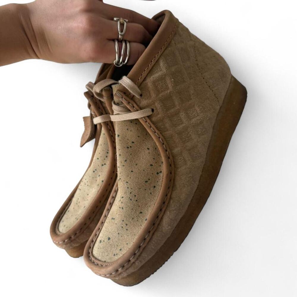 Tan suede clarks wallabee with